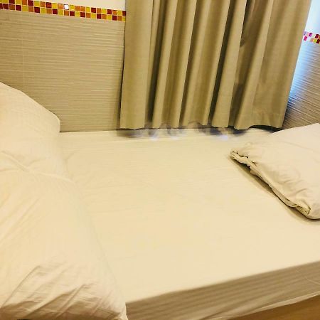 Chung Kiu Come Inn Hong Kong Bagian luar foto