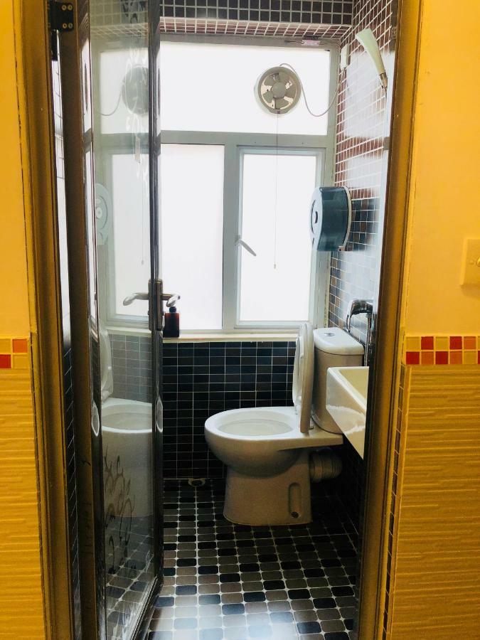 Chung Kiu Come Inn Hong Kong Bagian luar foto